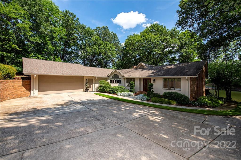 7157 Signer Road Charlotte, NC 28278 - Photo 1 of 35 Gallery Image 1