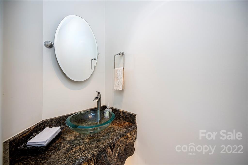 7157 Signer Road Charlotte, NC 28278 - Photo 17 of 35 Gallery Image 17