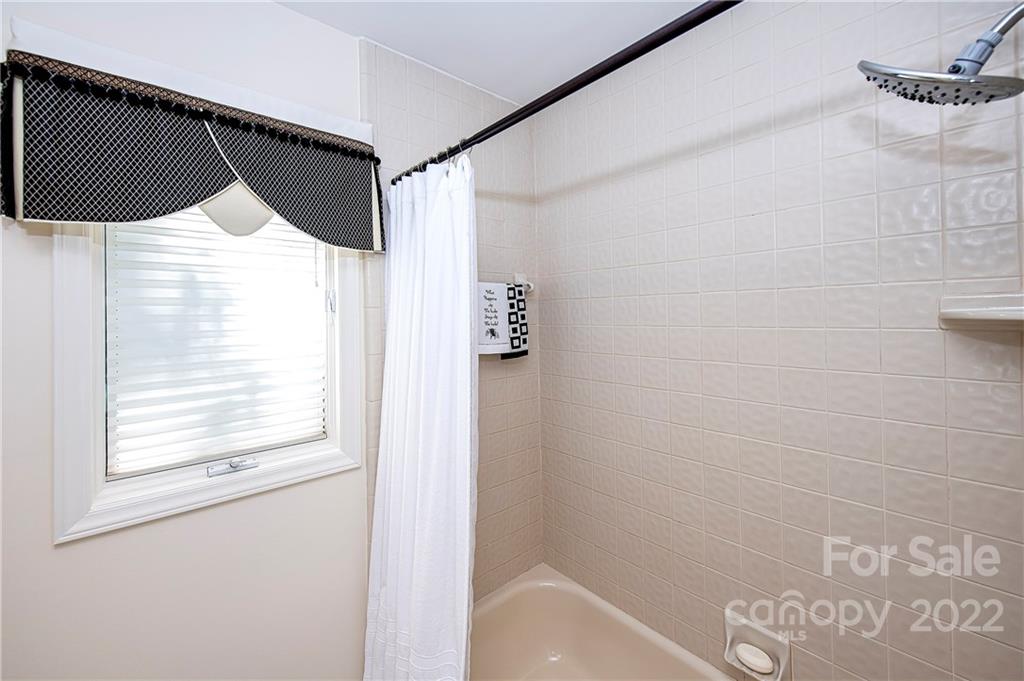 7157 Signer Road Charlotte, NC 28278 - Photo 27 of 35 Gallery Image 27
