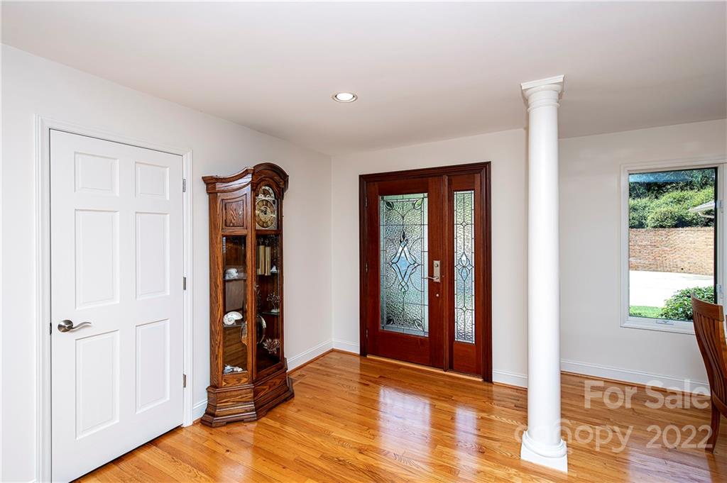 7157 Signer Road Charlotte, NC 28278 - Photo 6 of 35 Gallery Image 6