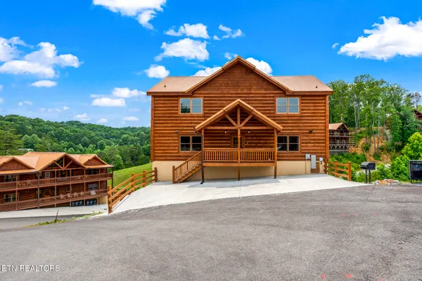 $1,699,000 | 3303 Grace Way, Sevierville, TN 37876