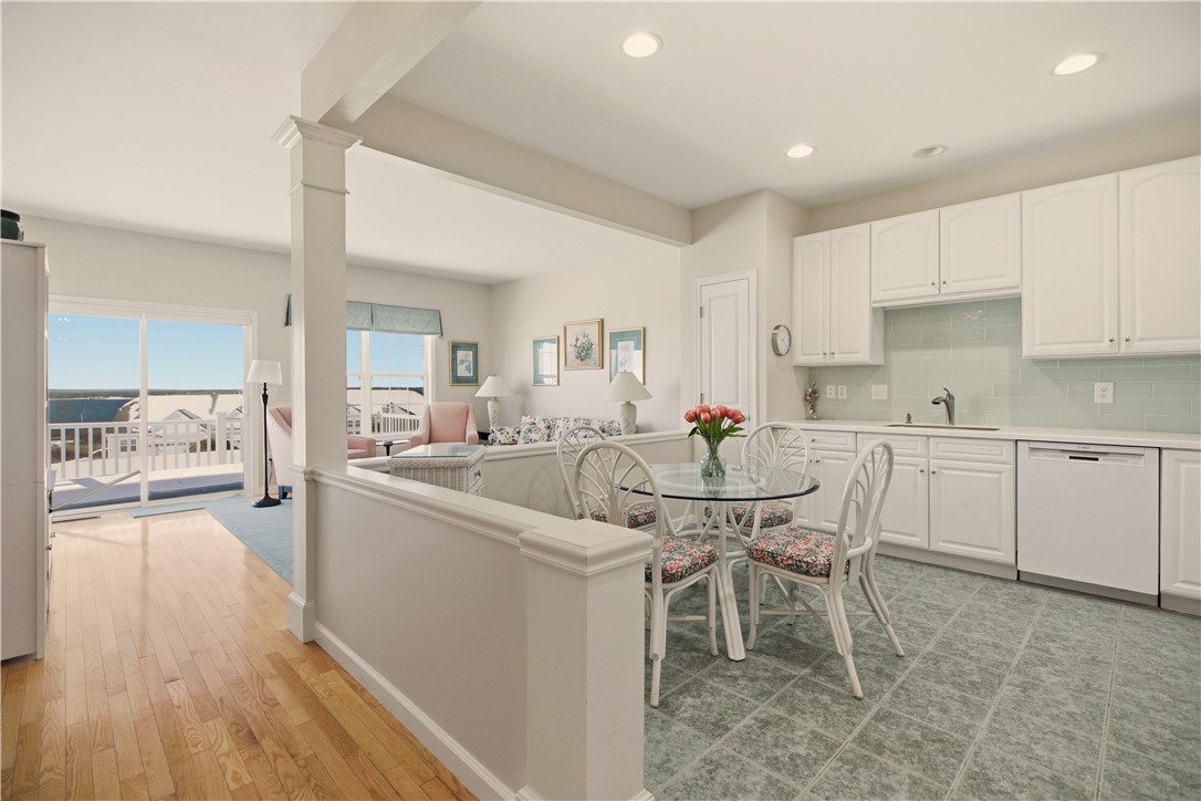 219 Rolling Hill Road, Unit 219 Portsmouth, RI 02871 - Photo 11 of 40