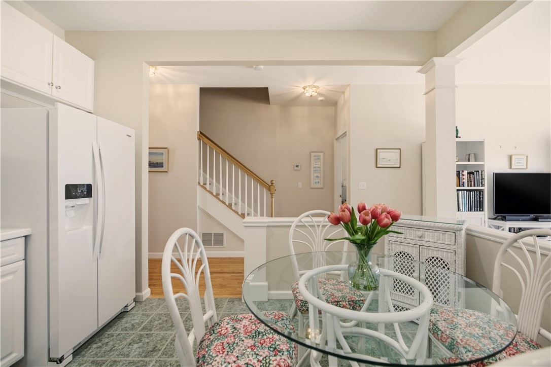 219 Rolling Hill Road, Unit 219 Portsmouth, RI 02871 - Photo 16 of 40