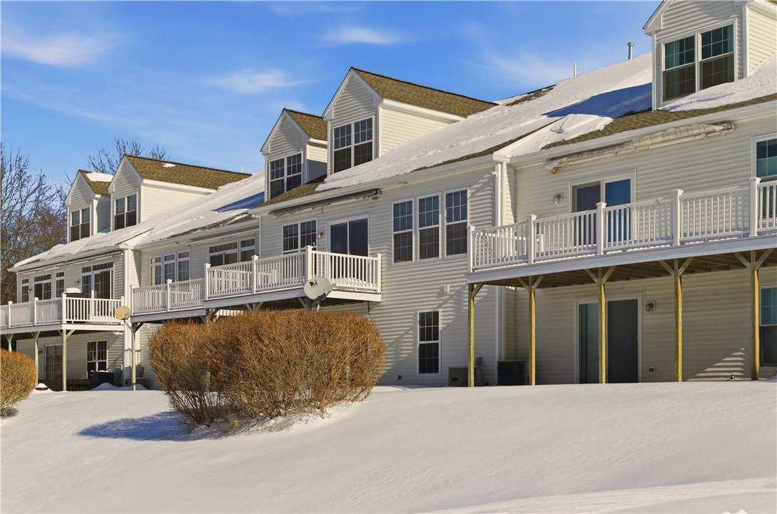 219 Rolling Hill Road, Unit 219 Portsmouth, RI 02871 - Photo 2 of 40