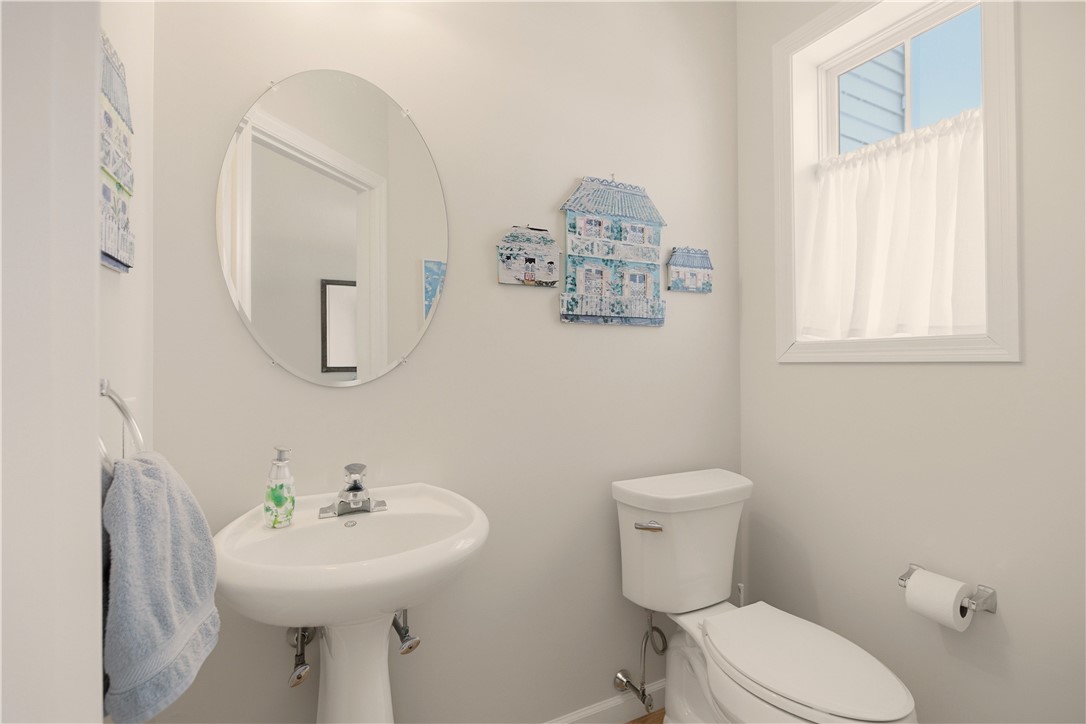 219 Rolling Hill Road, Unit 219 Portsmouth, RI 02871 - Photo 26 of 40