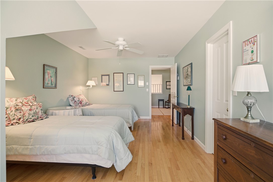 219 Rolling Hill Road, Unit 219 Portsmouth, RI 02871 - Photo 32 of 40