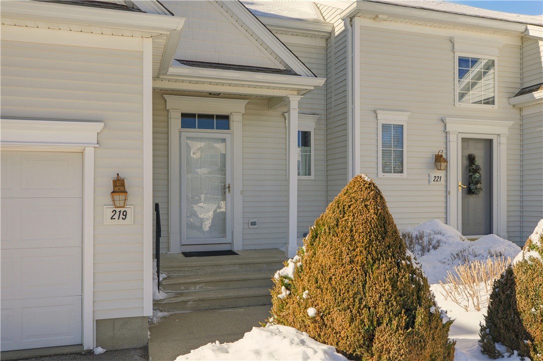 219 Rolling Hill Road, Unit 219 Portsmouth, RI 02871 - Photo 5 of 40