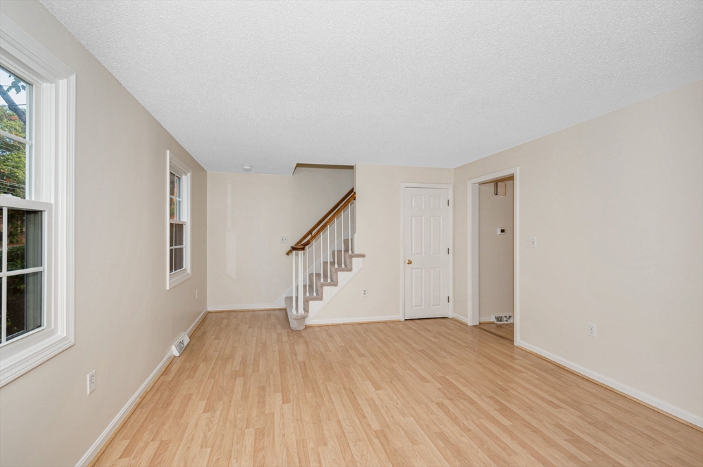 189 Turnpike Road, Unit 189 Chelmsford, MA 01824 - Photo 4 of 32 Gallery Image 4