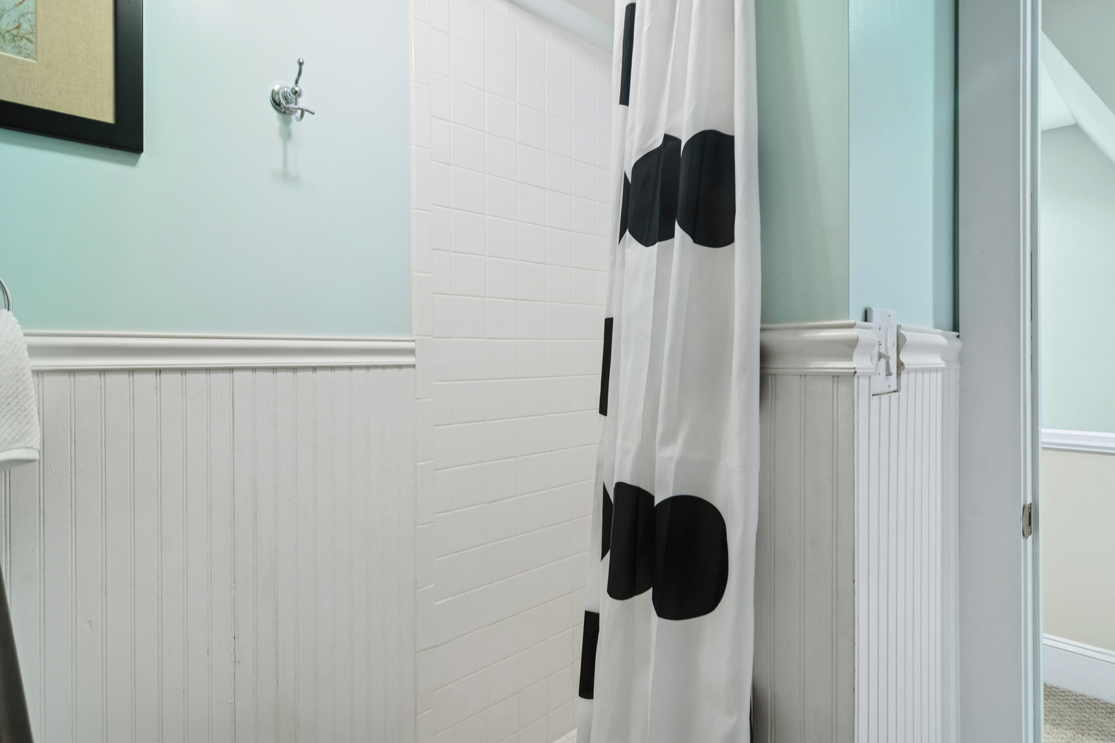 202 East Hillside Road Barrington, IL 60010 - Photo 27 of 37 a bathroom with a shower