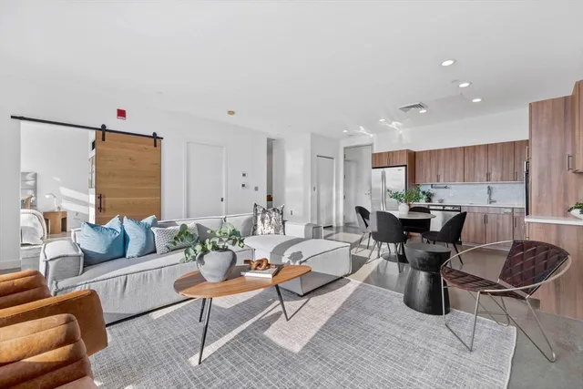 $799,000 | 9 Medford Street, Unit PH3, Somerville, MA 02143