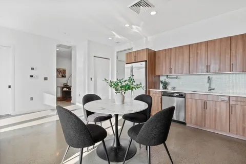 $799,000 | 9 Medford Street, Unit PH3, Somerville, MA 02143