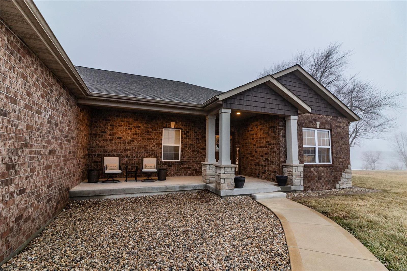 35 Blackjack Road Troy, IL 62294 - Photo 2 of 46