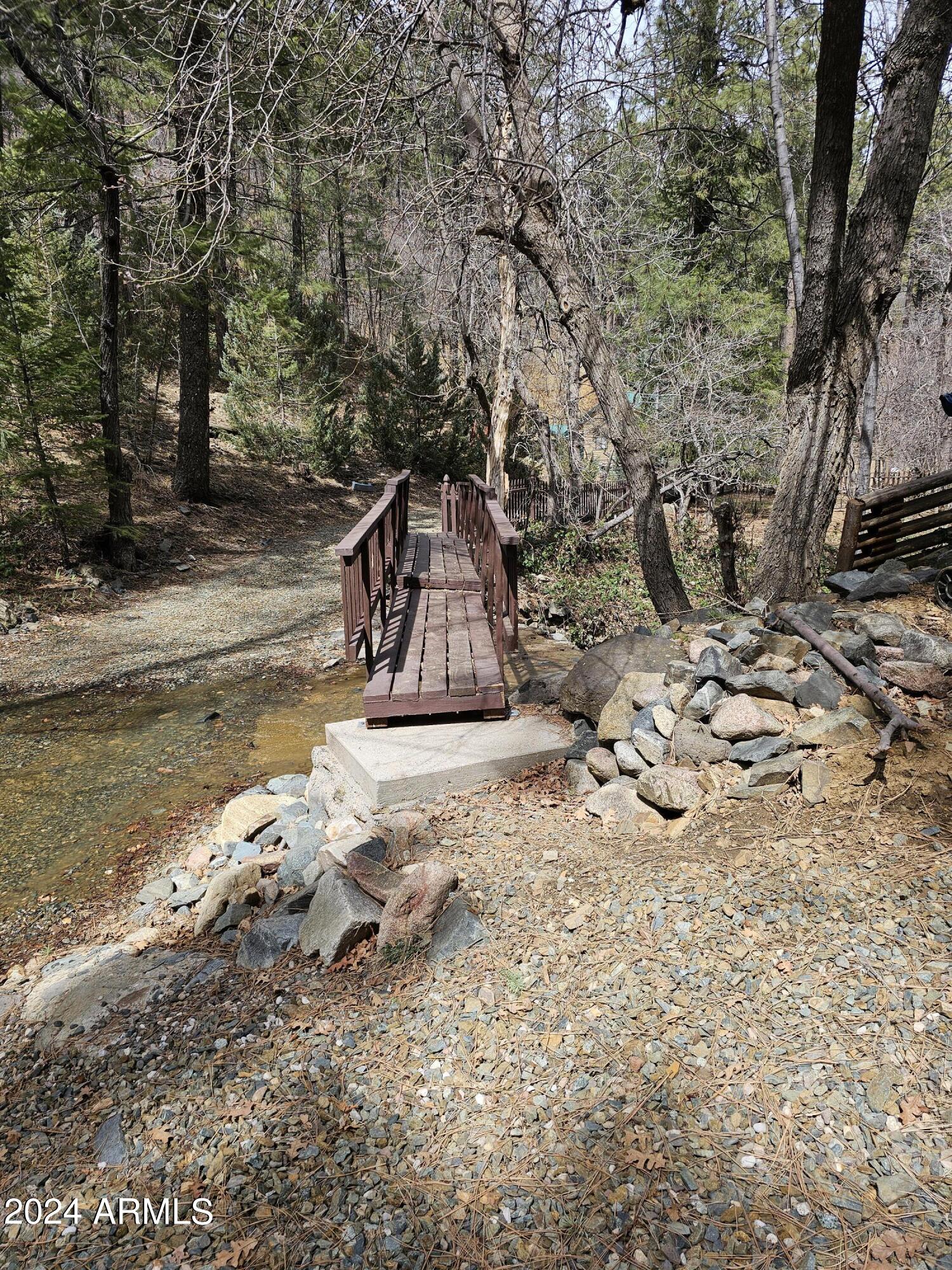 8325 South Breezy Pine Road Mayer, AZ 86333 - Photo 11 of 33 1000014305
