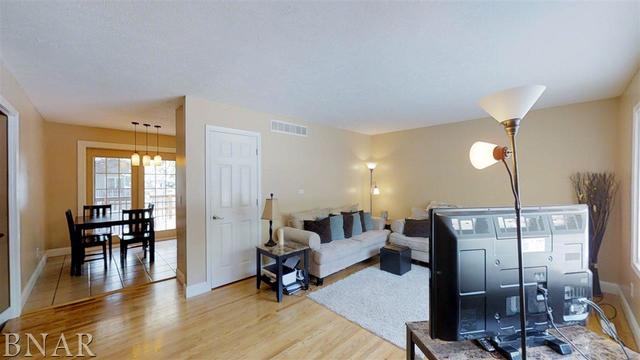 1703 Truman Drive Normal, IL 61761 - Photo 2 of 23