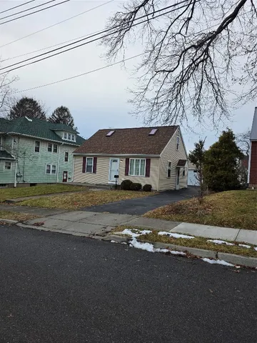 $165,000 | 27 Rossmore Place, Binghamton, NY 13904