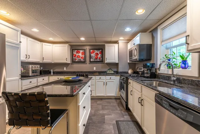 $859,000 | 1166 Vermont Rte 100, Weston, VT 05161