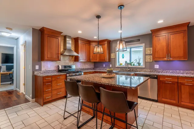 $859,000 | 1166 Vermont Rte 100, Weston, VT 05161