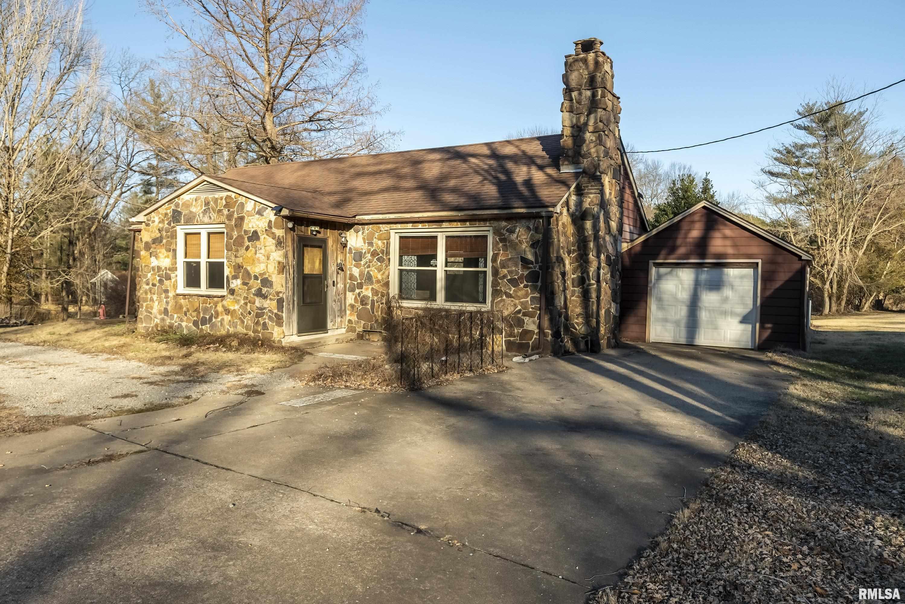 1878 Pump House Road Murphysboro, IL 62966 - Photo 1 of 25