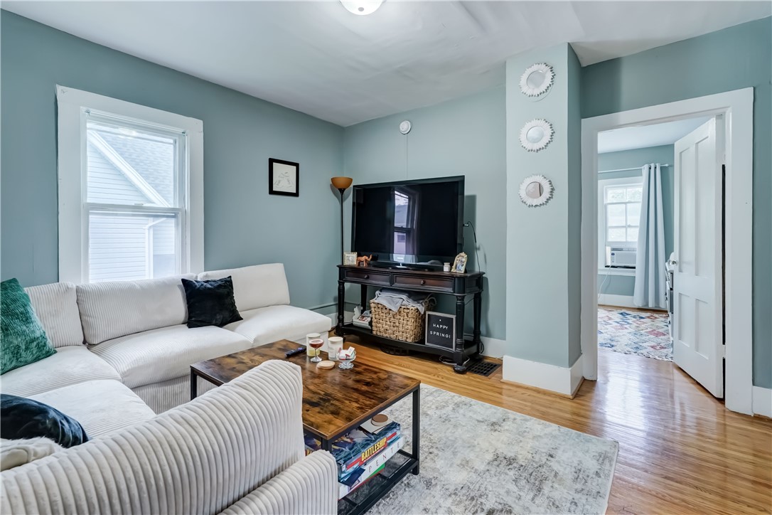 1226 Park Avenue Rochester, NY 14610 - Photo 4 of 19