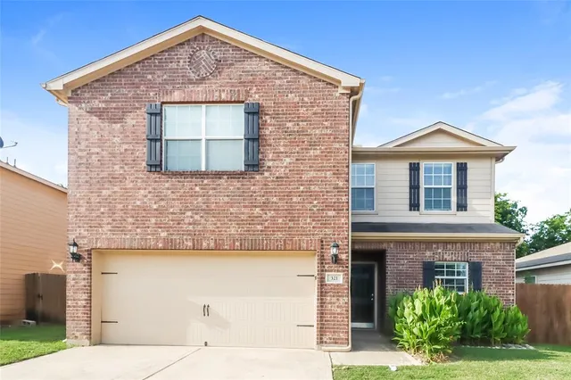 $2,450 | 321 Misty Mountain Drive, Fort Worth, TX 76140