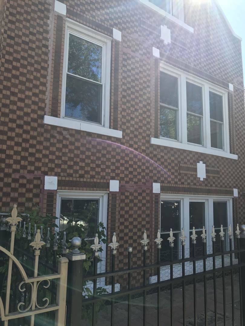 2749 South Trumbull Avenue Chicago, IL 60623 - Photo 3 of 31
