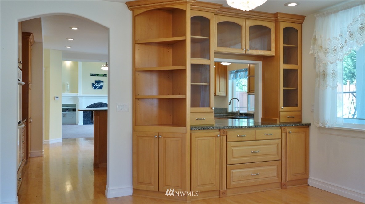 16604 Sylvester Road Southwest Burien, WA 98166 - Photo 9 of 25