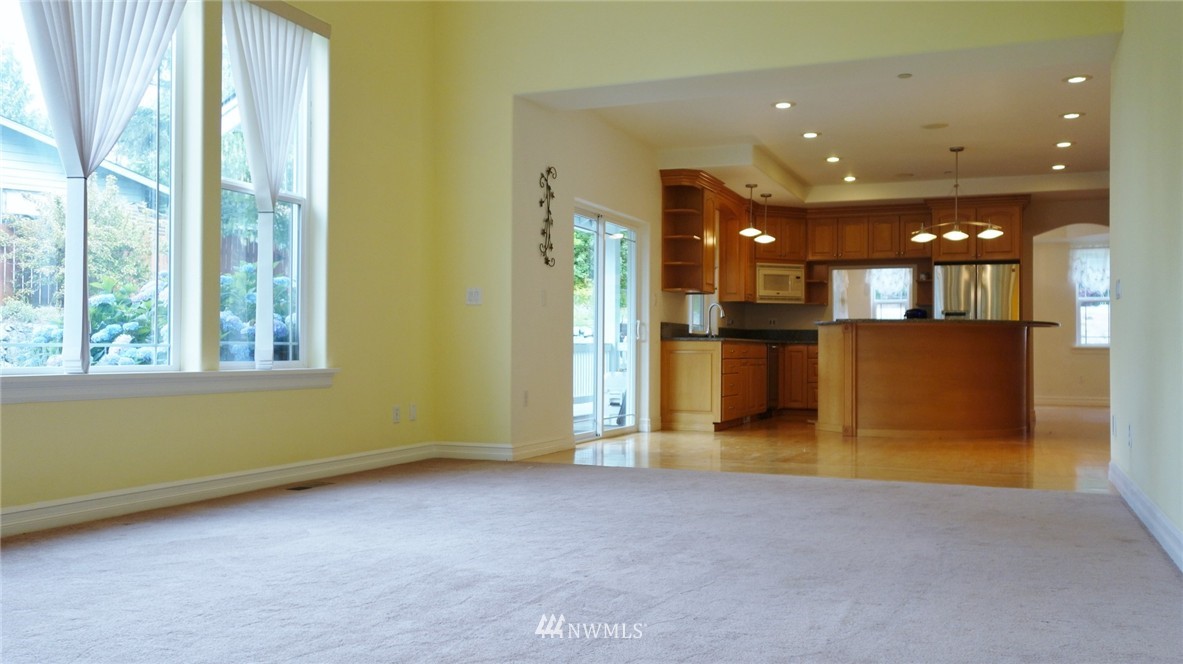 16604 Sylvester Road Southwest Burien, WA 98166 - Photo 10 of 25
