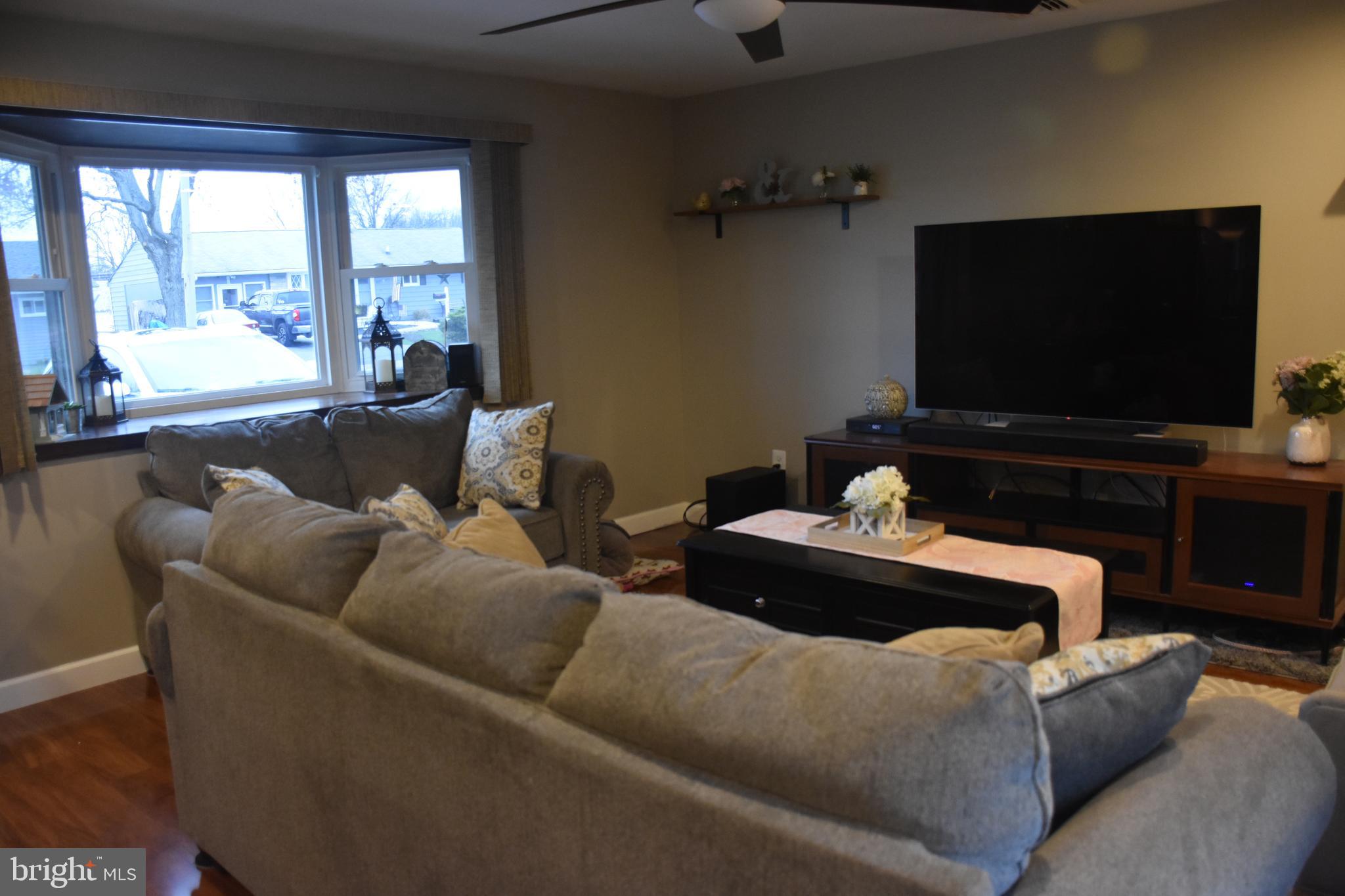 824 Dunbury Road Fairless Hills, PA 19030 - Photo 13 of 31 Family room with bay window