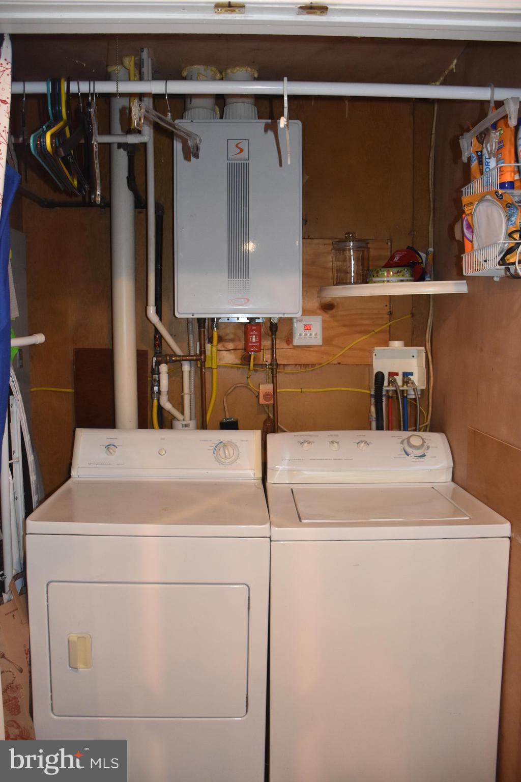824 Dunbury Road Fairless Hills, PA 19030 - Photo 26 of 31 Laundry closet