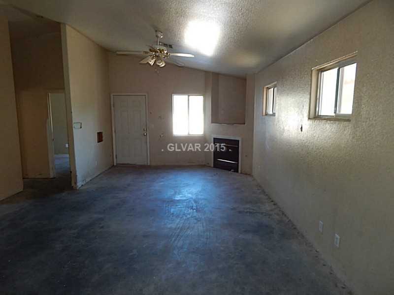 4357 Flagship Court Las Vegas, NV 89121 - Photo 5 of 17 Family Room.