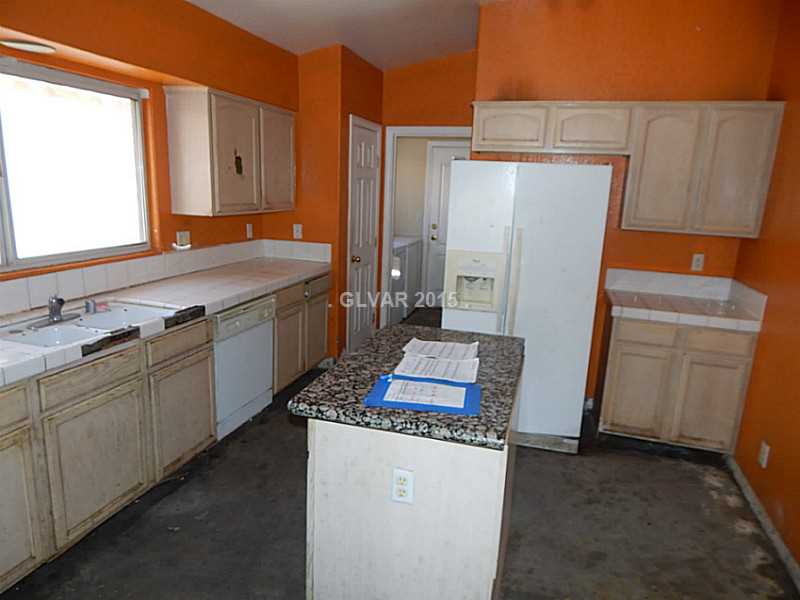4357 Flagship Court Las Vegas, NV 89121 - Photo 7 of 17 Kitchen.