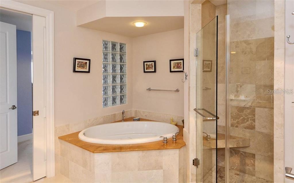 9008 Midnight Pass Road, Unit 4 Sarasota, FL 34242 - Photo 18 of 23