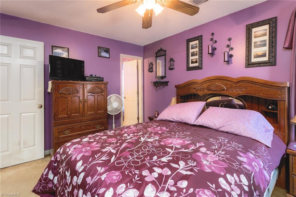 3604 Country Ridge Road Greensboro, NC 27405 - Photo 13 of 28 Gallery Image 13