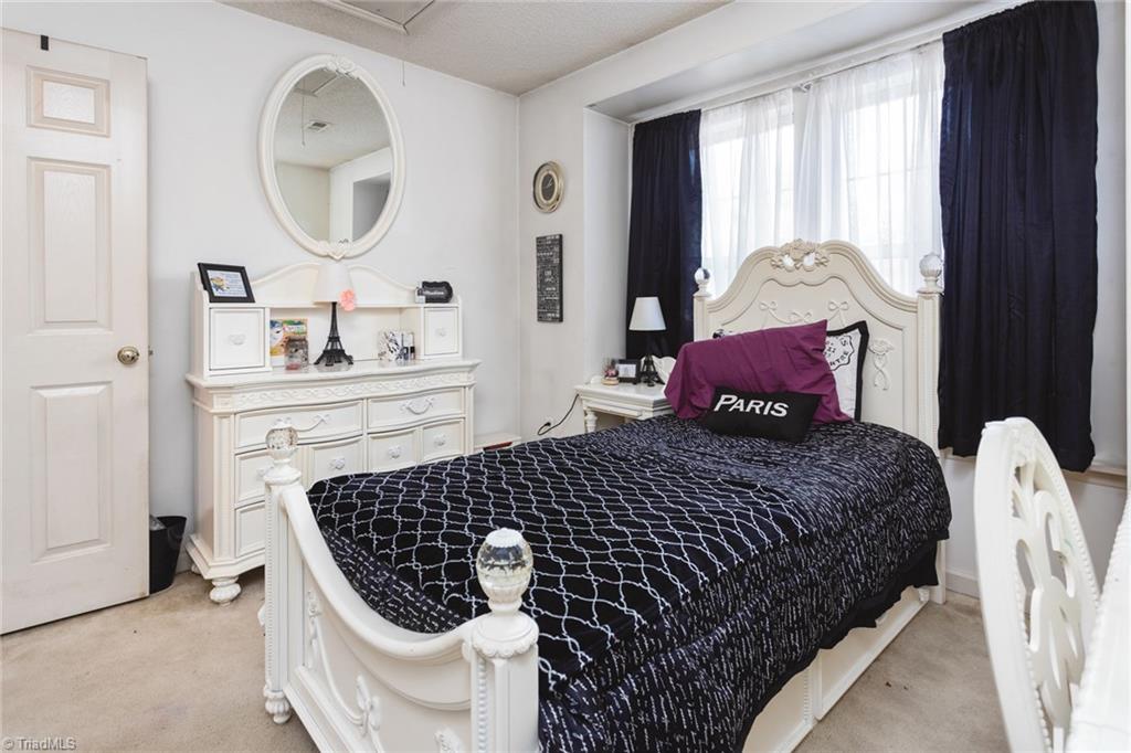 3604 Country Ridge Road Greensboro, NC 27405 - Photo 18 of 28 Gallery Image 18