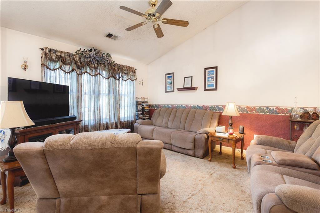 3604 Country Ridge Road Greensboro, NC 27405 - Photo 5 of 28 Gallery Image 5