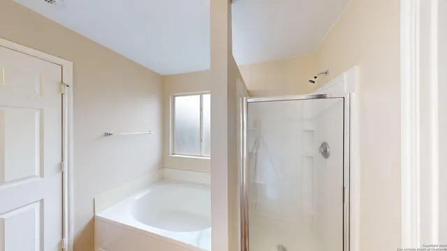 $299,900 | 16422 Turf Club, Selma, TX 78154