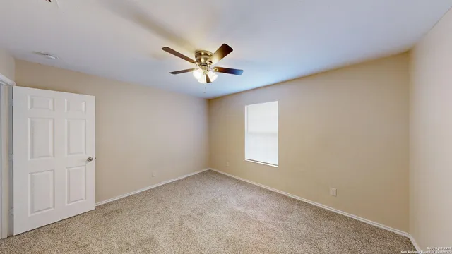 $299,900 | 16422 Turf Club, Selma, TX 78154