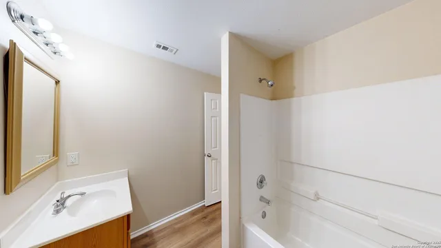 $299,900 | 16422 Turf Club, Selma, TX 78154