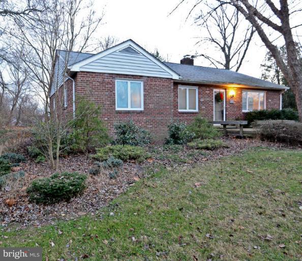6723 Nicholson Road Falls Church, VA 22042 - Photo 3 of 30 Exterior (Front)