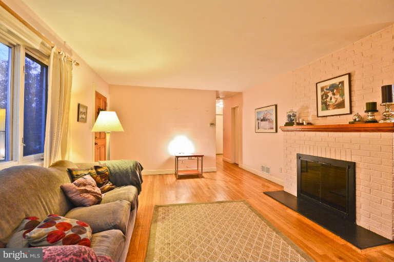 6723 Nicholson Road Falls Church, VA 22042 - Photo 8 of 30 Interior (General)