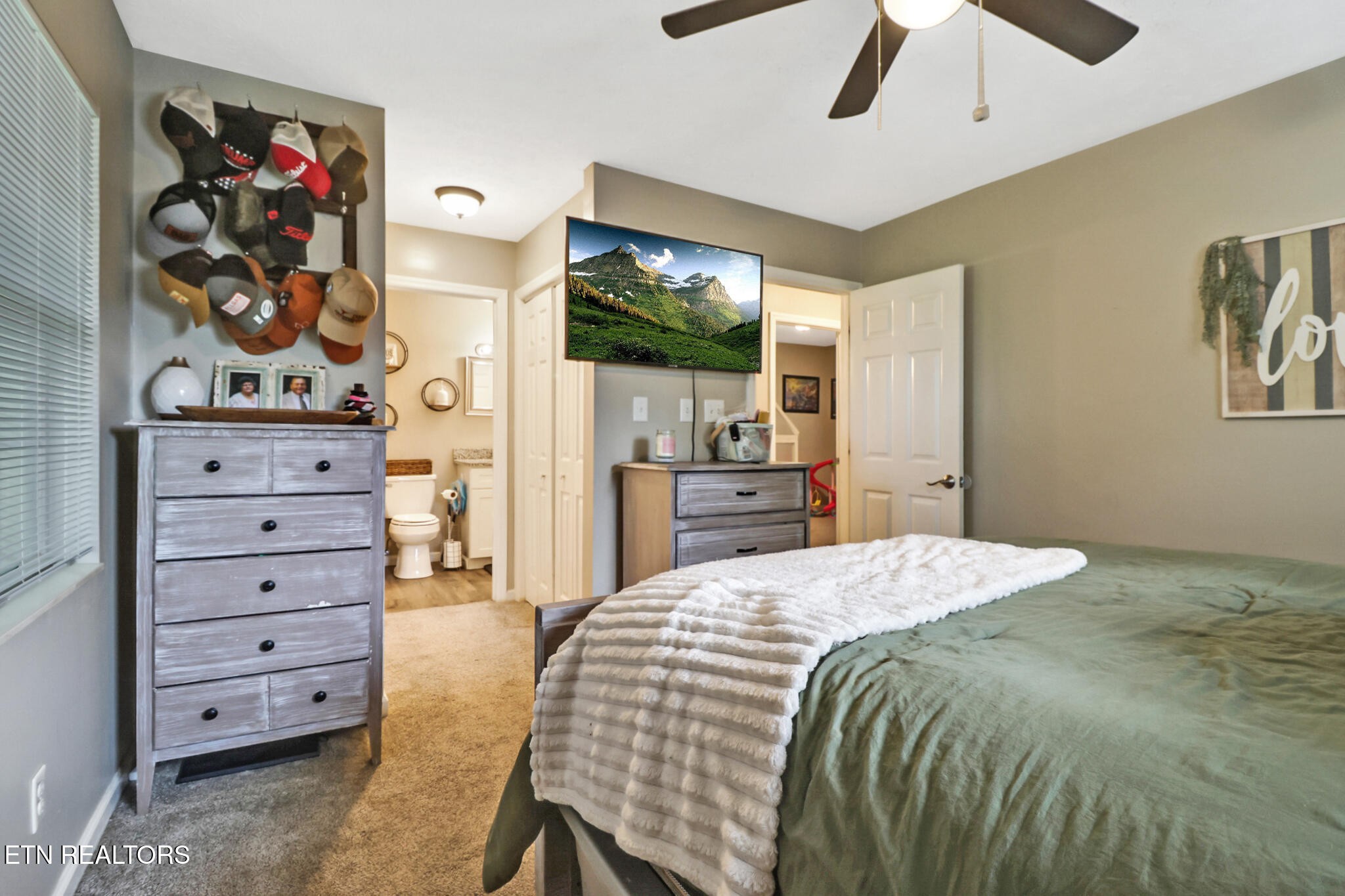 604 Bear Cub Lane Clinton, TN 37716 - Photo 12 of 23 a bedroom with a bed and a dresser