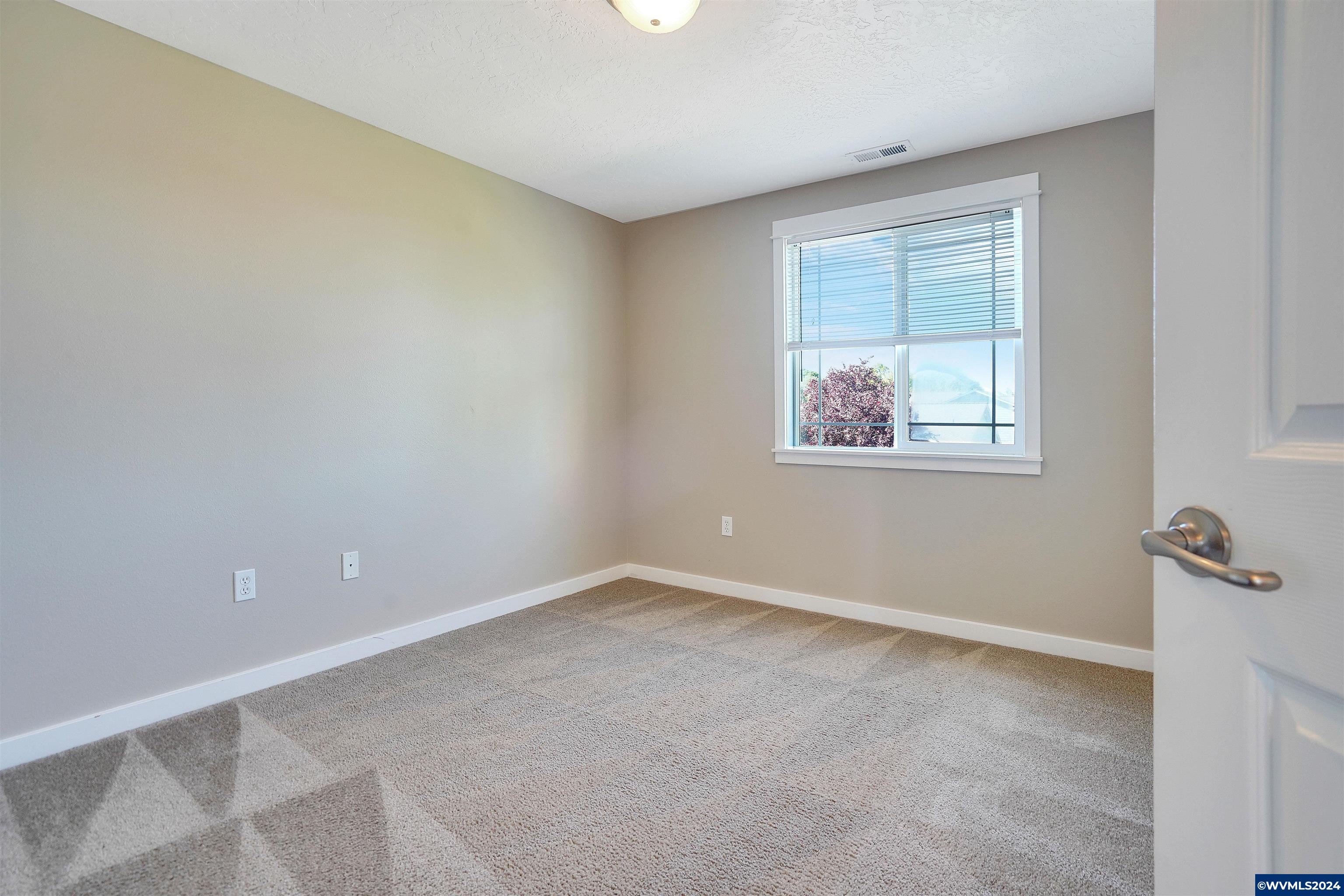 4096 Spring Avenue Northeast Albany, OR 97322 - Photo 29 of 39