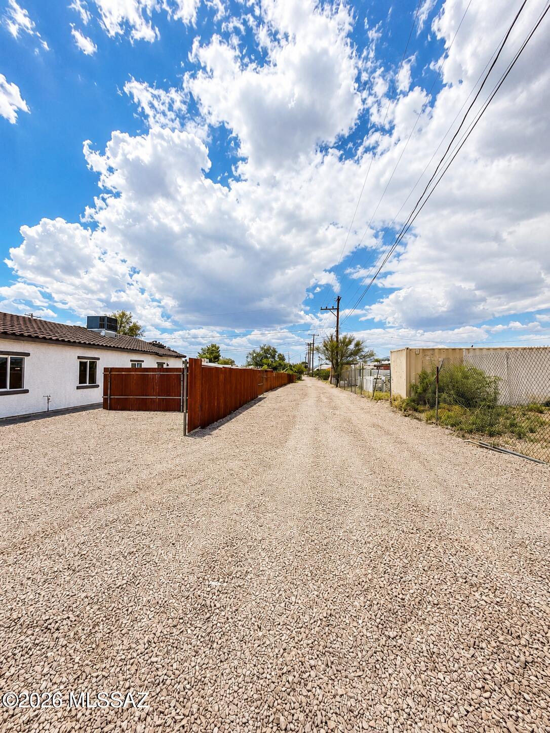 360 East Aircraft Road Tucson, AZ 85706 - Photo 2 of 17 b
