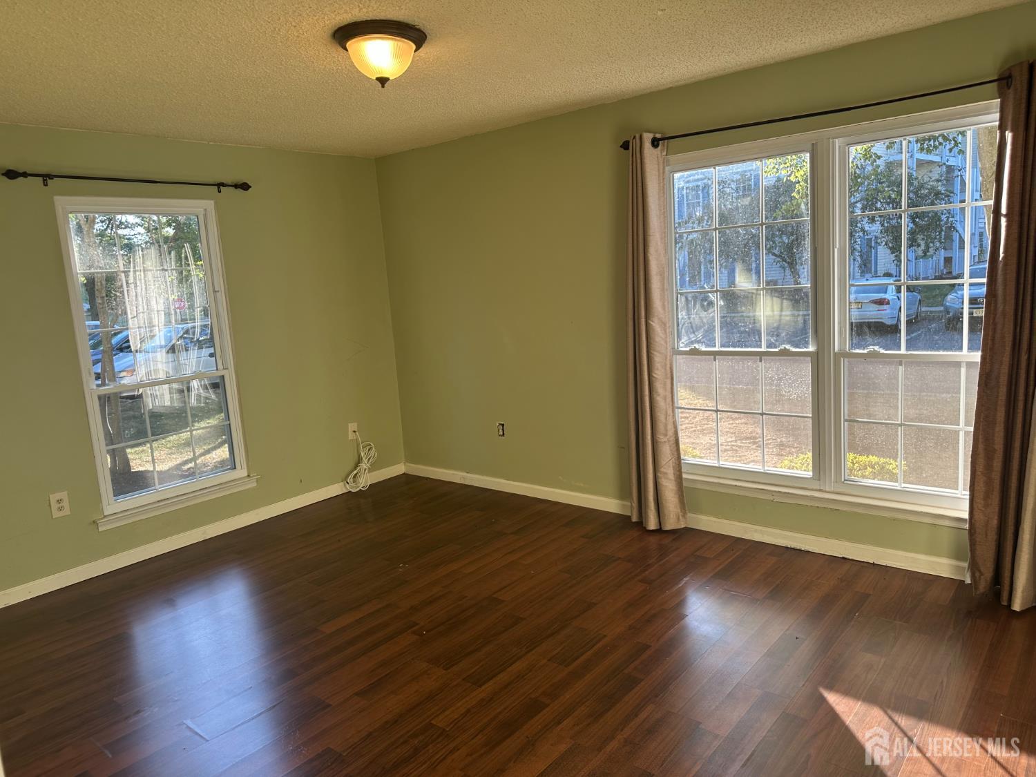 480 Witney Court North Brunswick, NJ 08902 - Photo 9 of 17