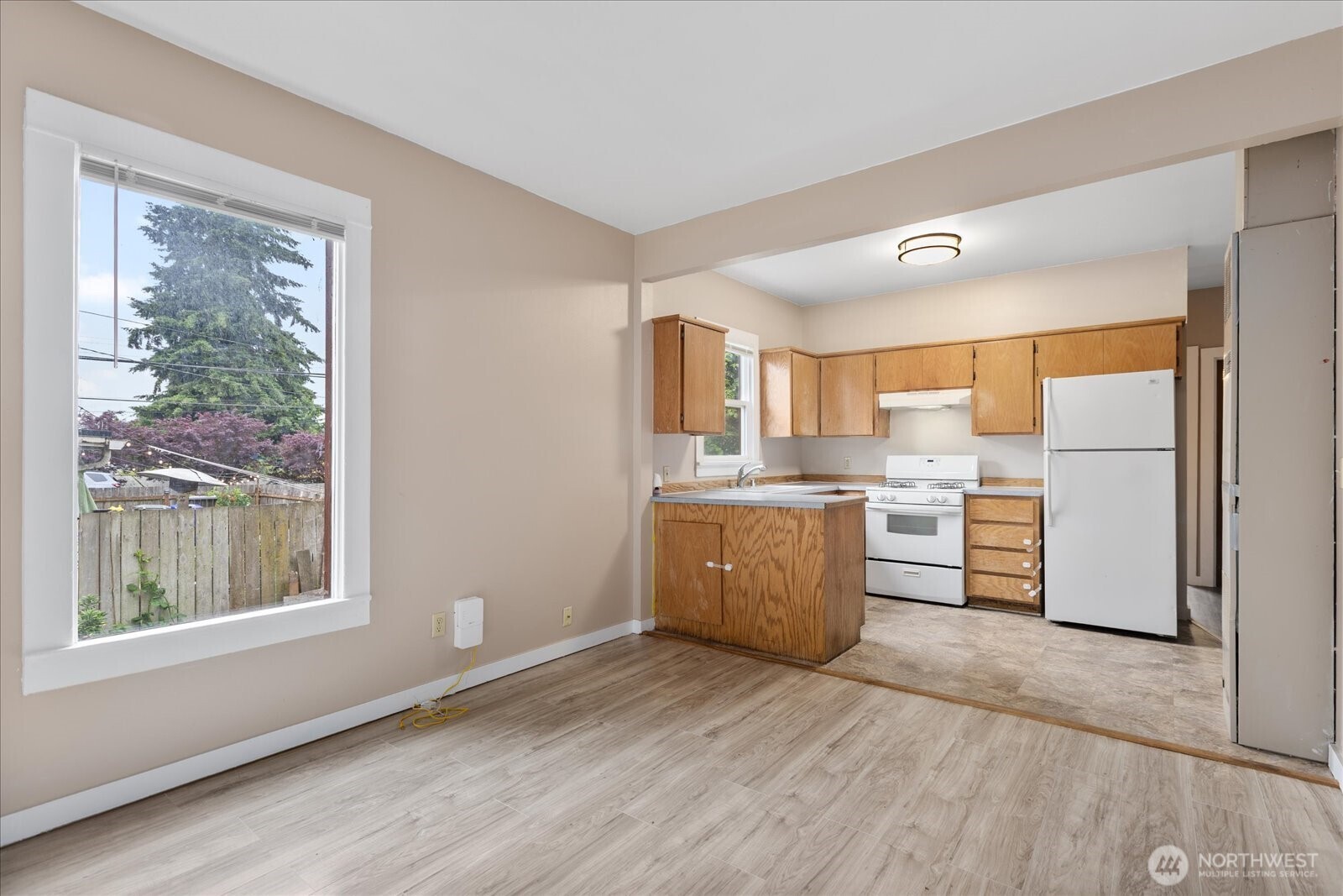 2307 Rockefeller Avenue Everett, WA 98201 - Photo 15 of 28
