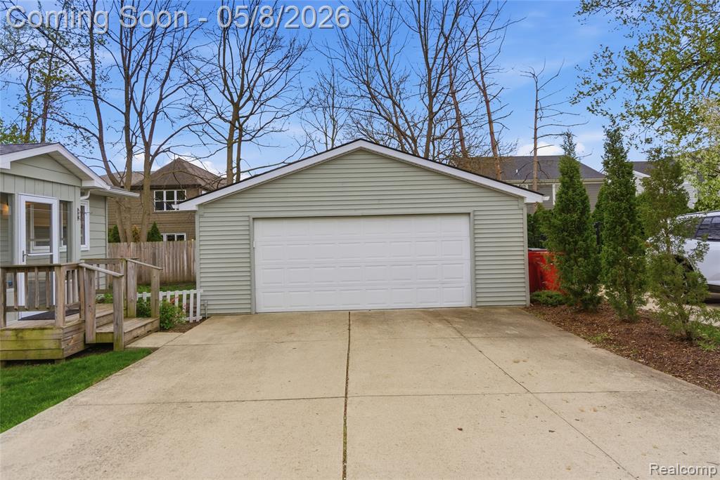 813 1st Street Rochester, MI 48307 - Photo 6 of 46 Gallery Image 6