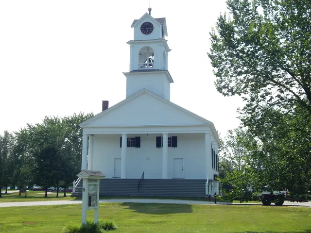 $184,900 | 51 Tremont Street, Paris, ME 04271