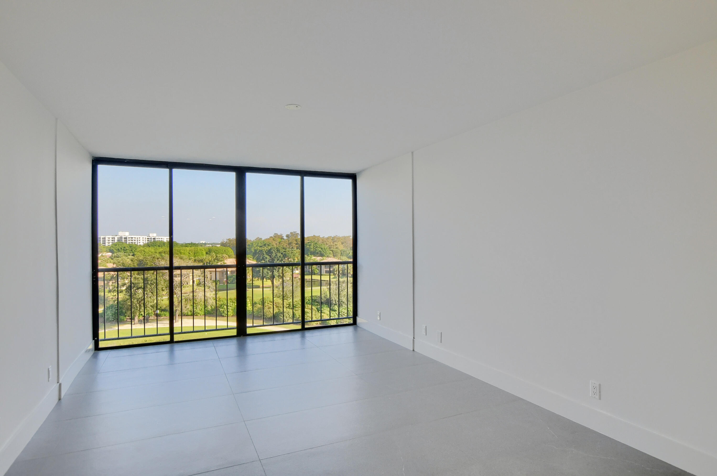 7738 Lakeside Boulevard, Unit 376 Boca Raton, FL 33434 - Photo 6 of 24 06_ebf_0715-hdr(5)