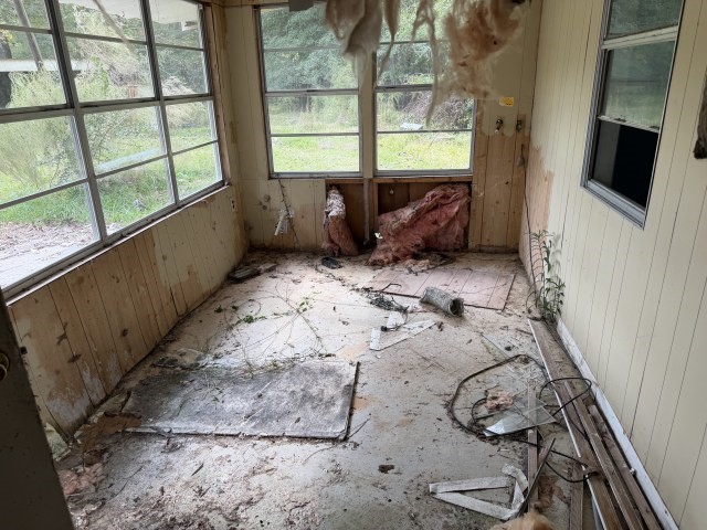 579 Popher Creek Road Zavalla, TX 75980 - Photo 5 of 10 a view of entryway