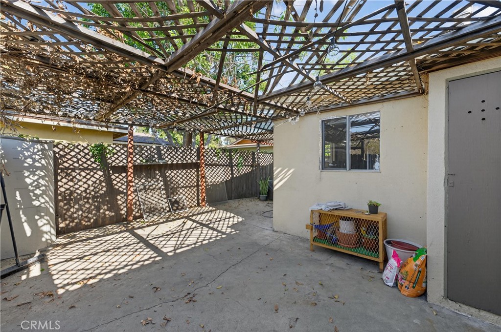 560 North Grand Street Orange, CA 92867 - Photo 5 of 16